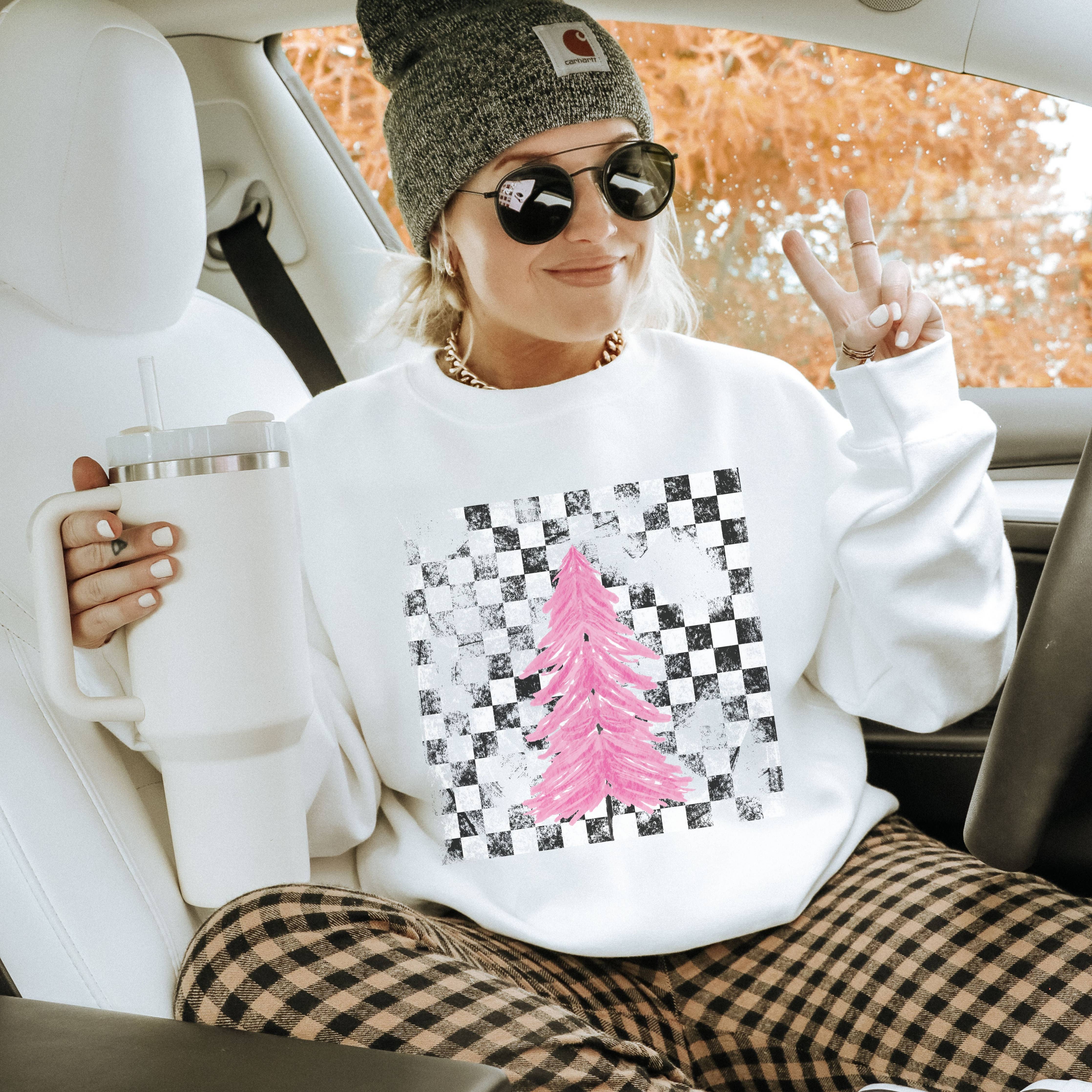 Pink Christmas Tree Checkered Sweatshirt – Cozy Holiday Graphic Pullover